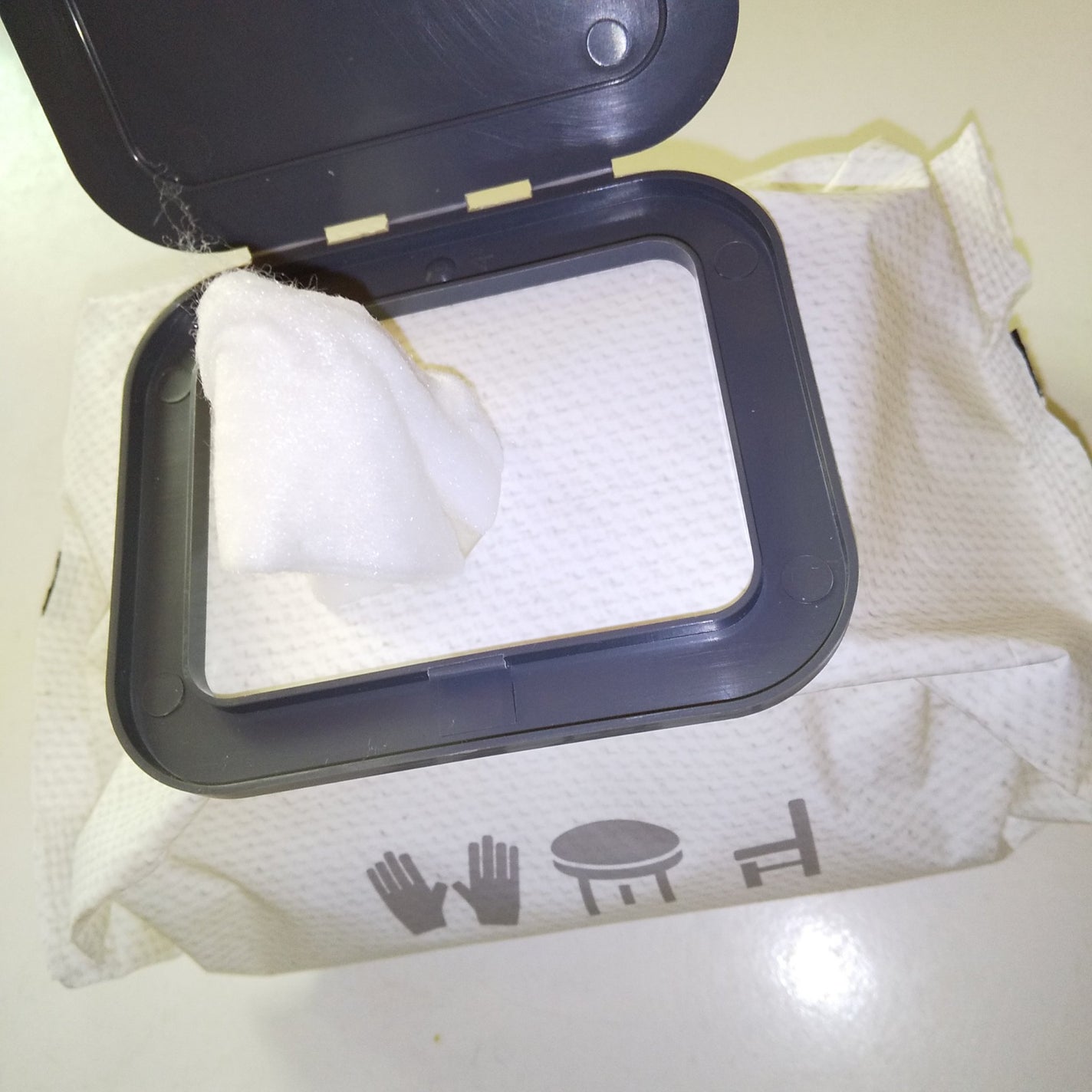 アルコール除菌ウェットティッシュー/カインズ/ティッシュを使ったクチコミ(2枚目)