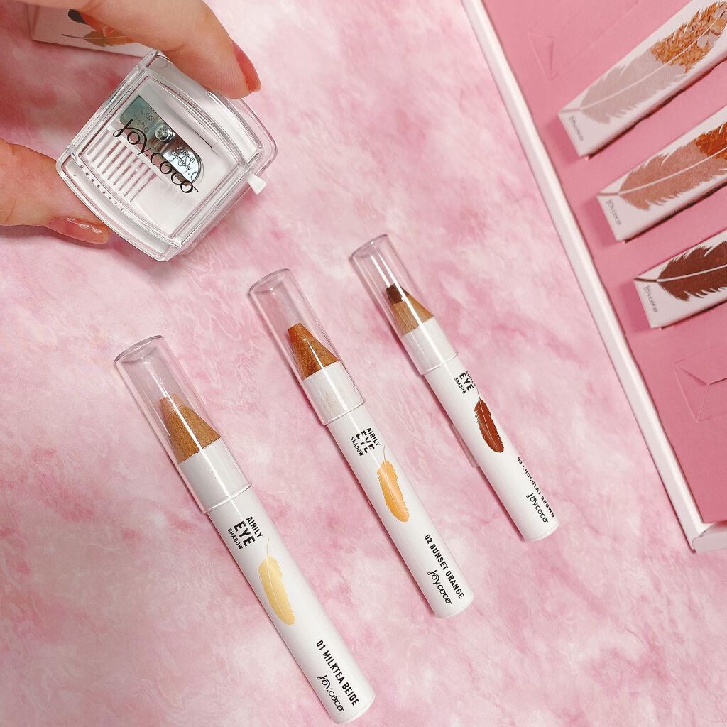 ジョイココ エアリーアイシャドウ/Joy.coco(ジョイココ)/単色アイシャドウを使ったクチコミ(3枚目)