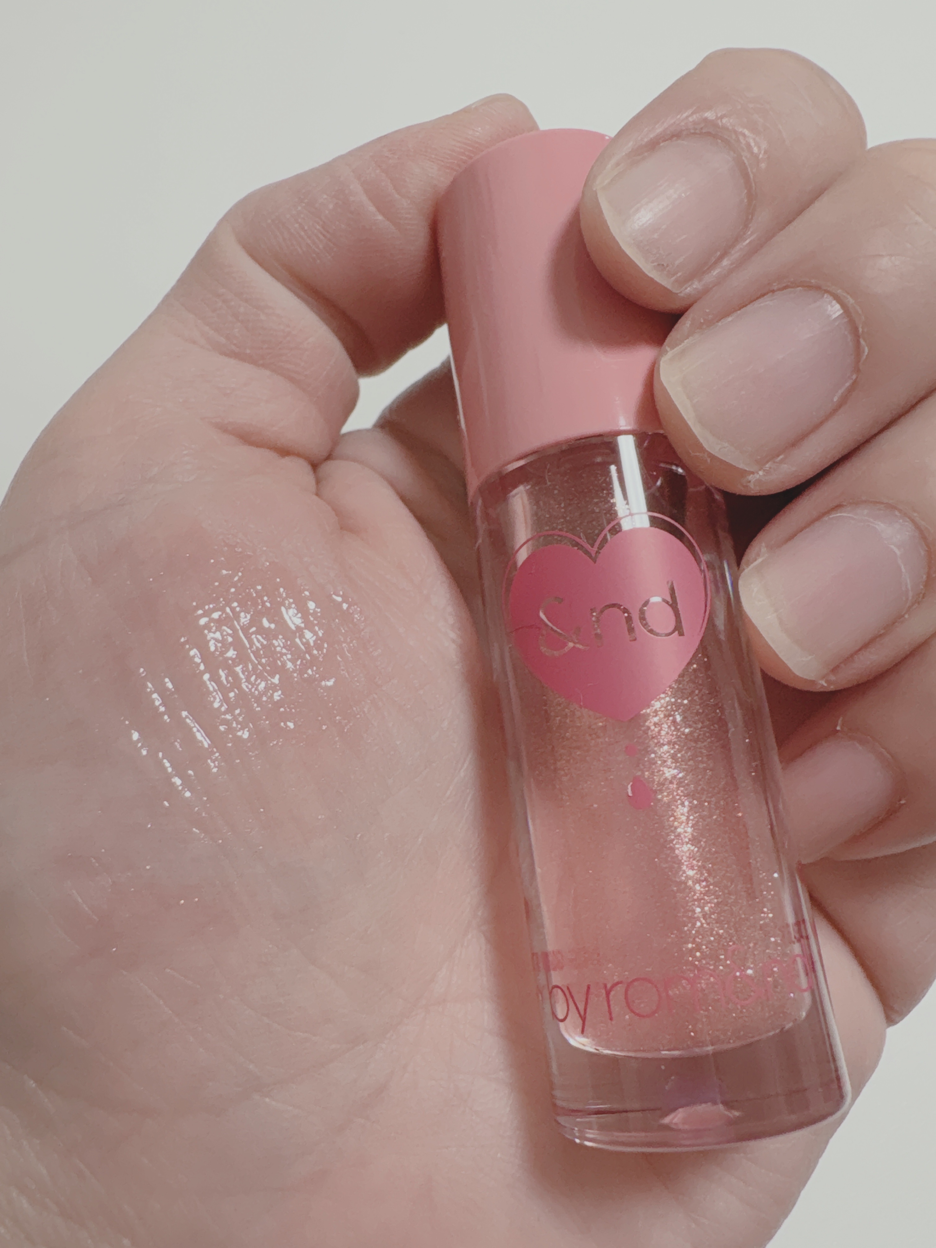 グラッシーコーティンググロス/&nd by rom&nd/リップグロスを使ったクチコミ（2枚目）