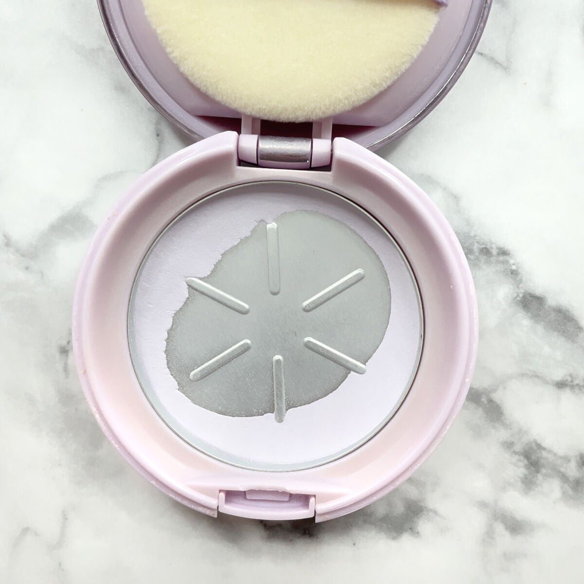 パラソーラ イルミスキン フェイスパウダー UV/ナリスアップ/プレストパウダーを使ったクチコミ(2枚目)