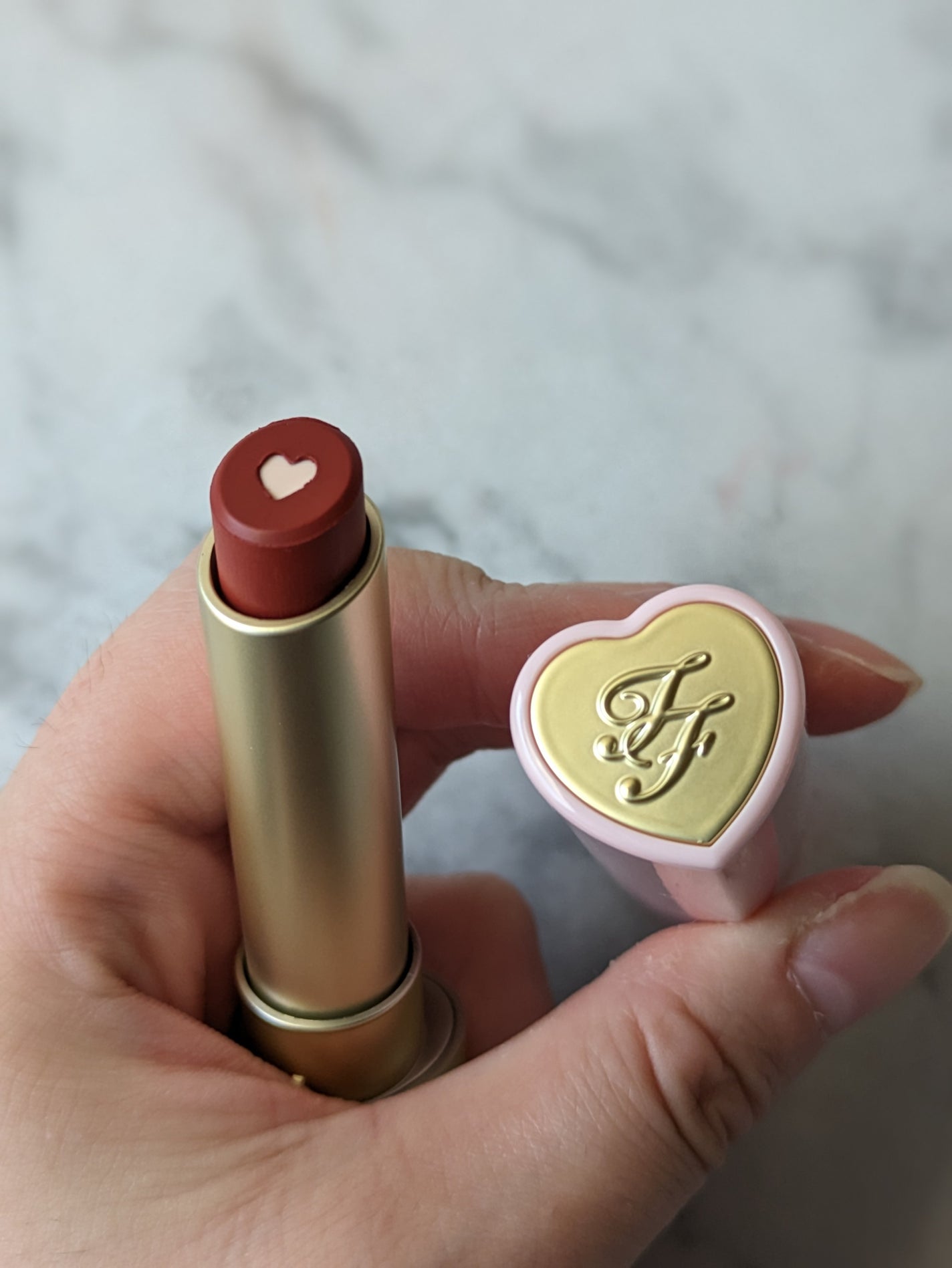 トゥー フェム ハート コア リップスティック/Too Faced/口紅を使ったクチコミ(2枚目)