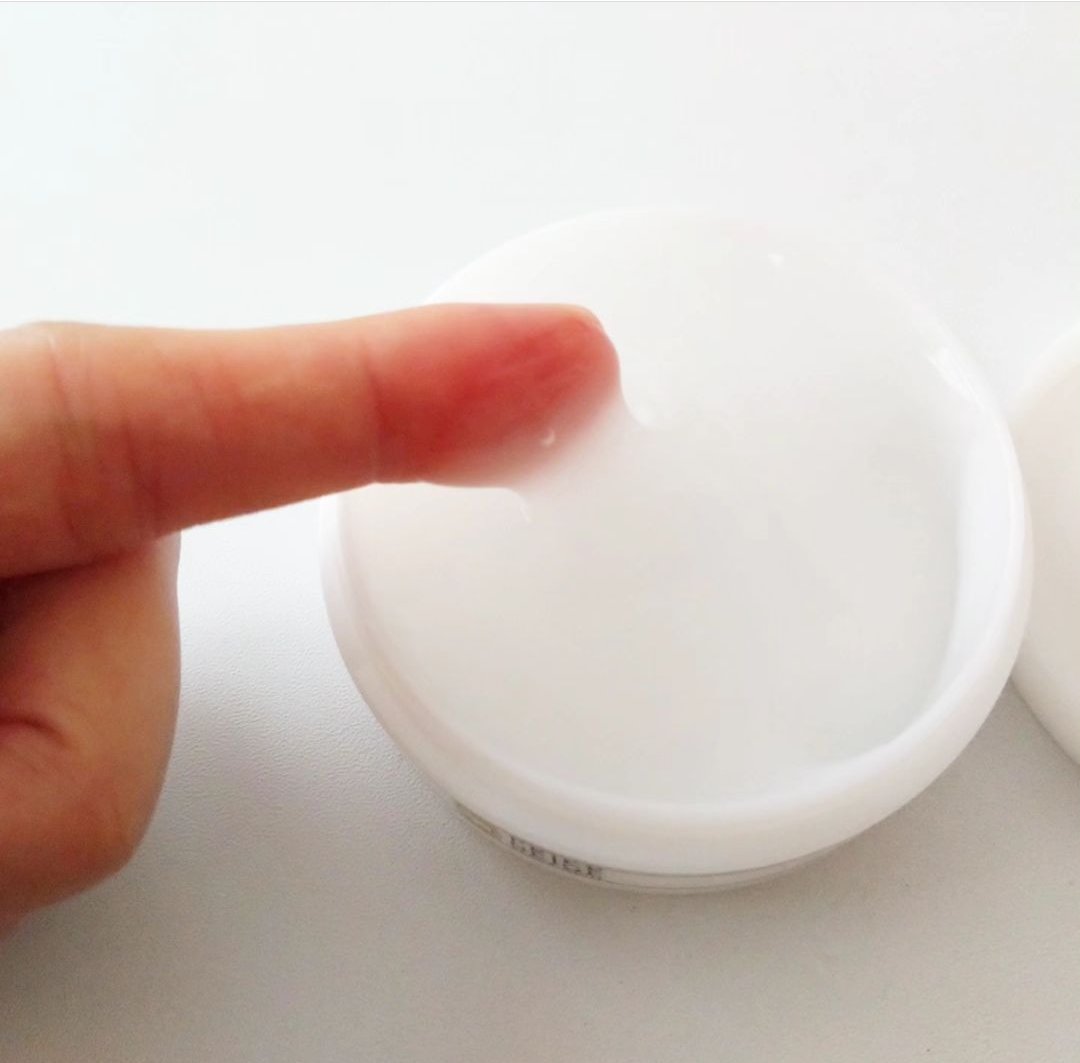 プリエネージュ 薬用プラセリッチゲル/白くま化粧品/オールインワン化粧品を使ったクチコミ（2枚目）