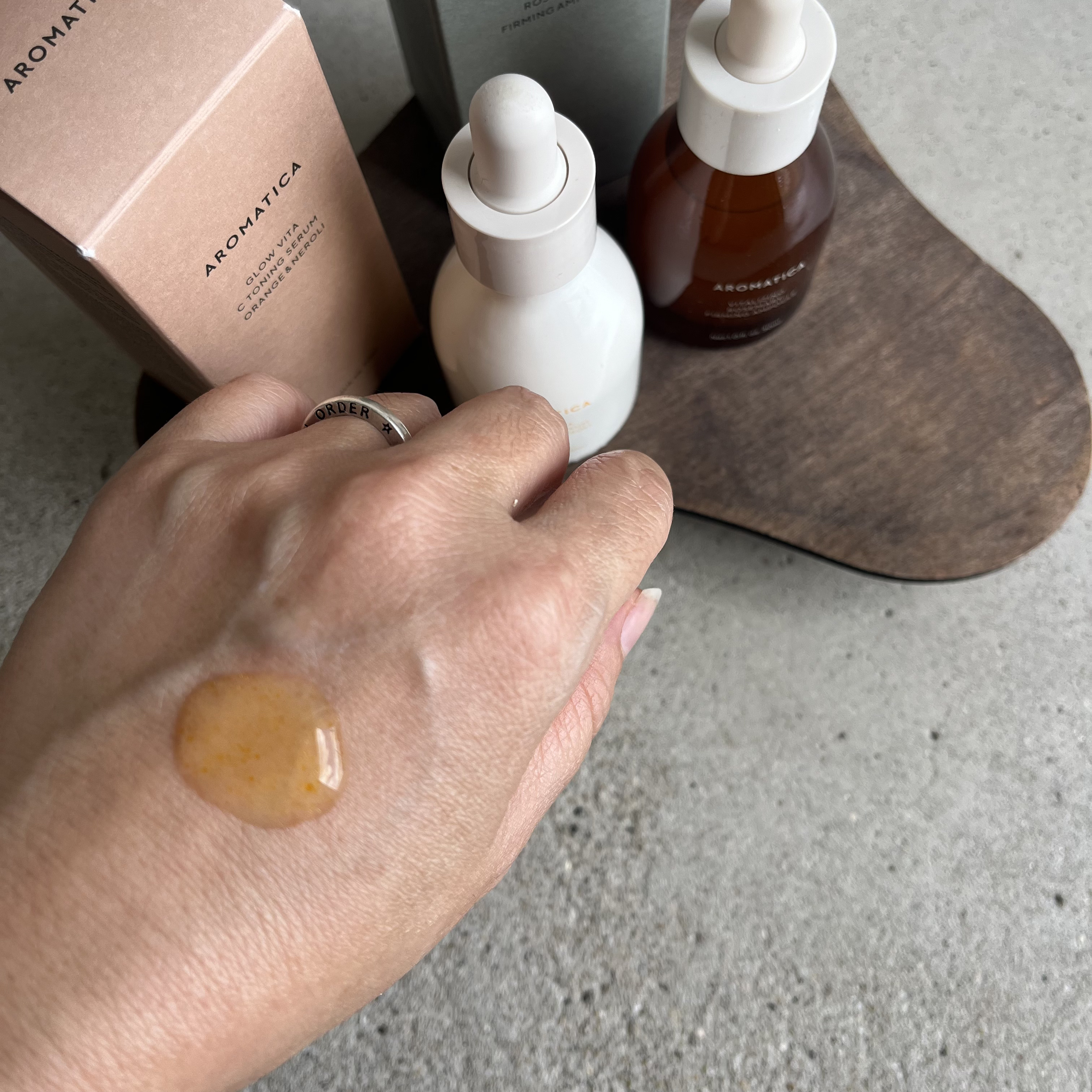 バイタライジング ローズマリー ファーミング アンプル/AROMATICA/美容液を使ったクチコミ（2枚目）