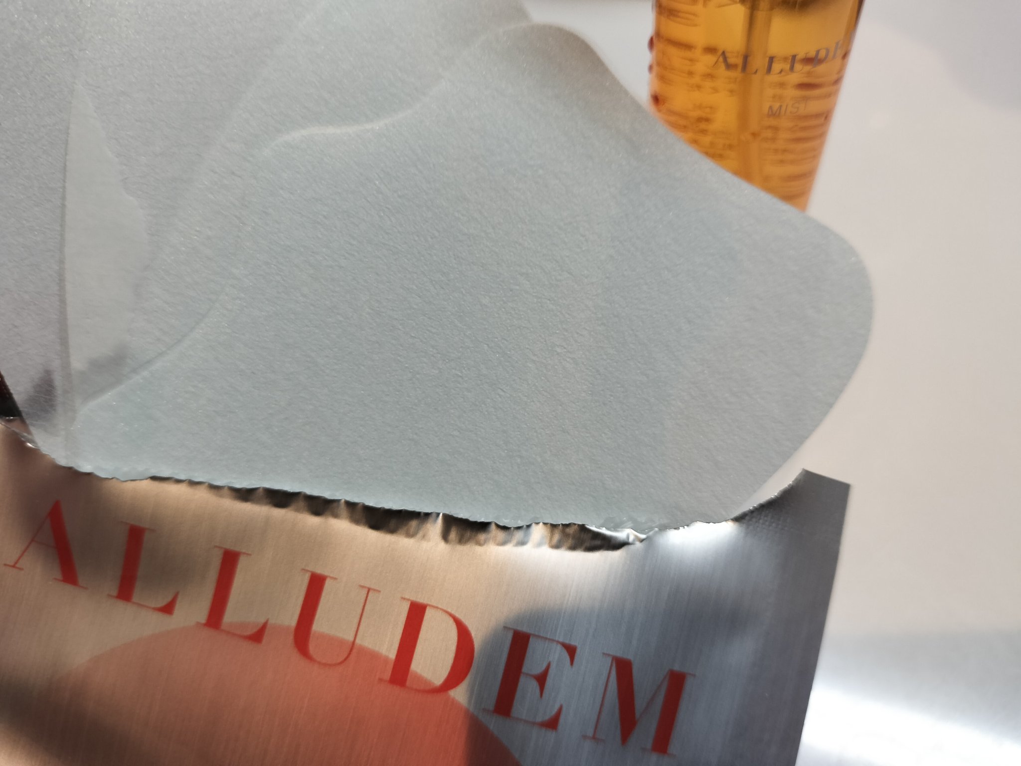 Derma Lift Mask/ALLUDEM/スキンケアキットを使ったクチコミ（2枚目）