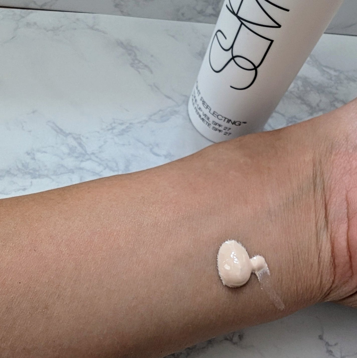 ライトリフレクティング トーンアップヴェール/NARS/化粧下地を使ったクチコミ(3枚目)