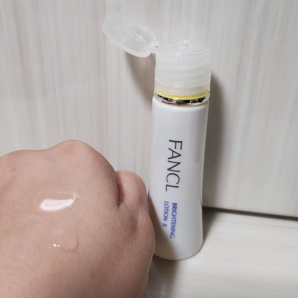 ブライトニング 化粧液 II しっとり＜医薬部外品＞/ファンケル/化粧水を使ったクチコミ（3枚目）