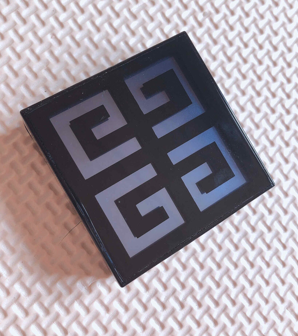 ル・プリズム・アイズ・モノ/GIVENCHY/単色アイシャドウを使ったクチコミ（1枚目）