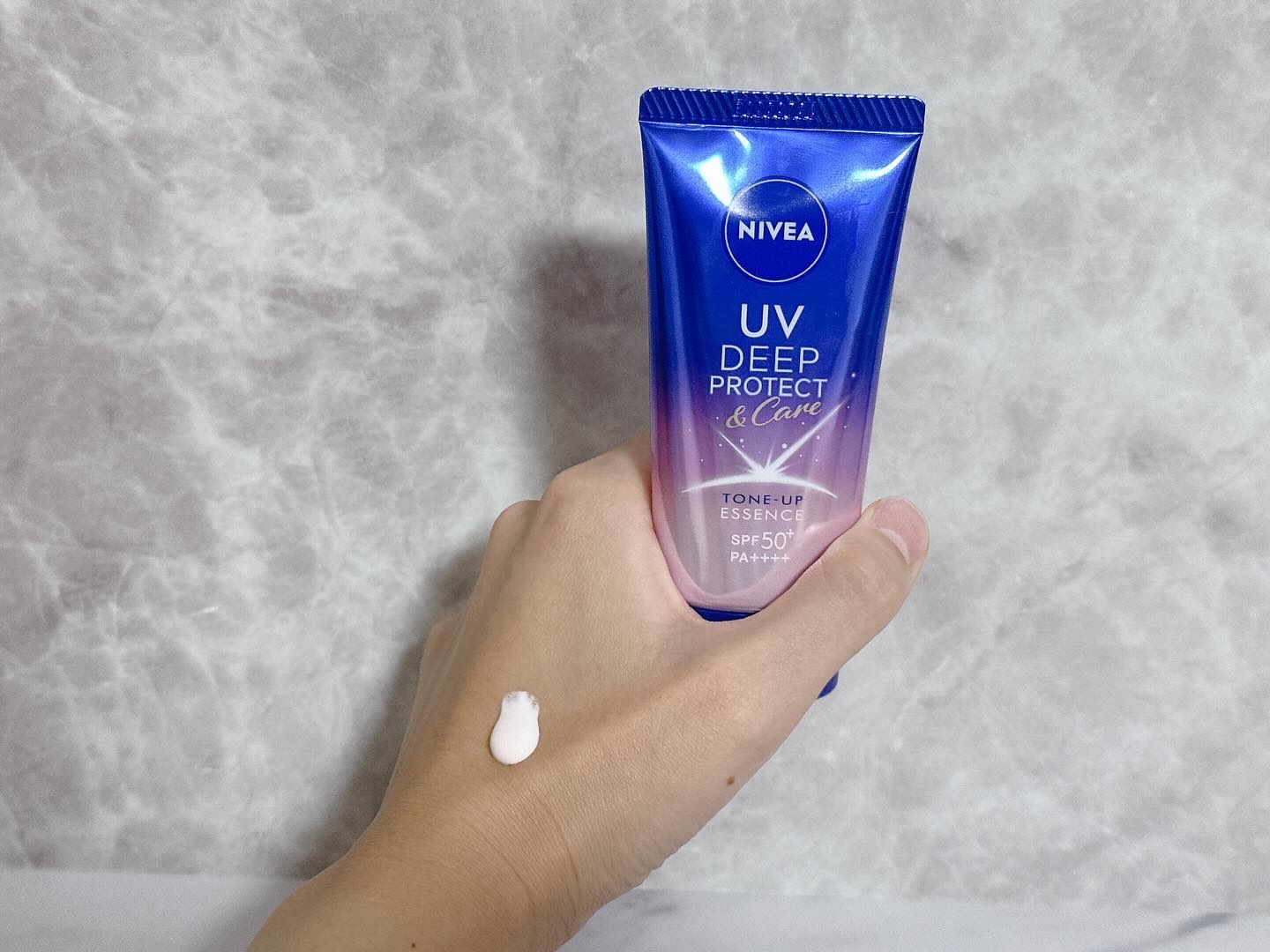 ニベアUV ディープ プロテクト＆ケア トーンアップ エッセンス/ニベア/日焼け止めローションを使ったクチコミ（3枚目）