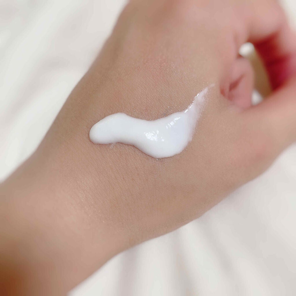 トムフォード ジャスミンルージュ ボディモイスチャライザー/TOM FORD BEAUTY/ボディクリームを使ったクチコミ(2枚目)