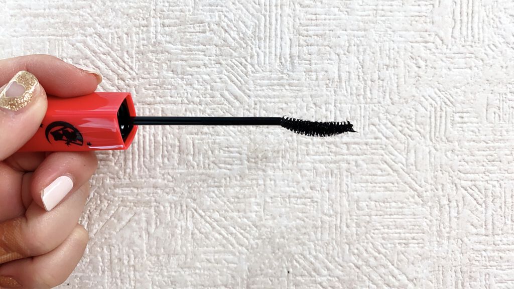 ラッシュニスタ N M01 ブラック （ディズニーコラボ限定パッケージ）/MAYBELLINE NEW YORK/マスカラを使ったクチコミ（3枚目）