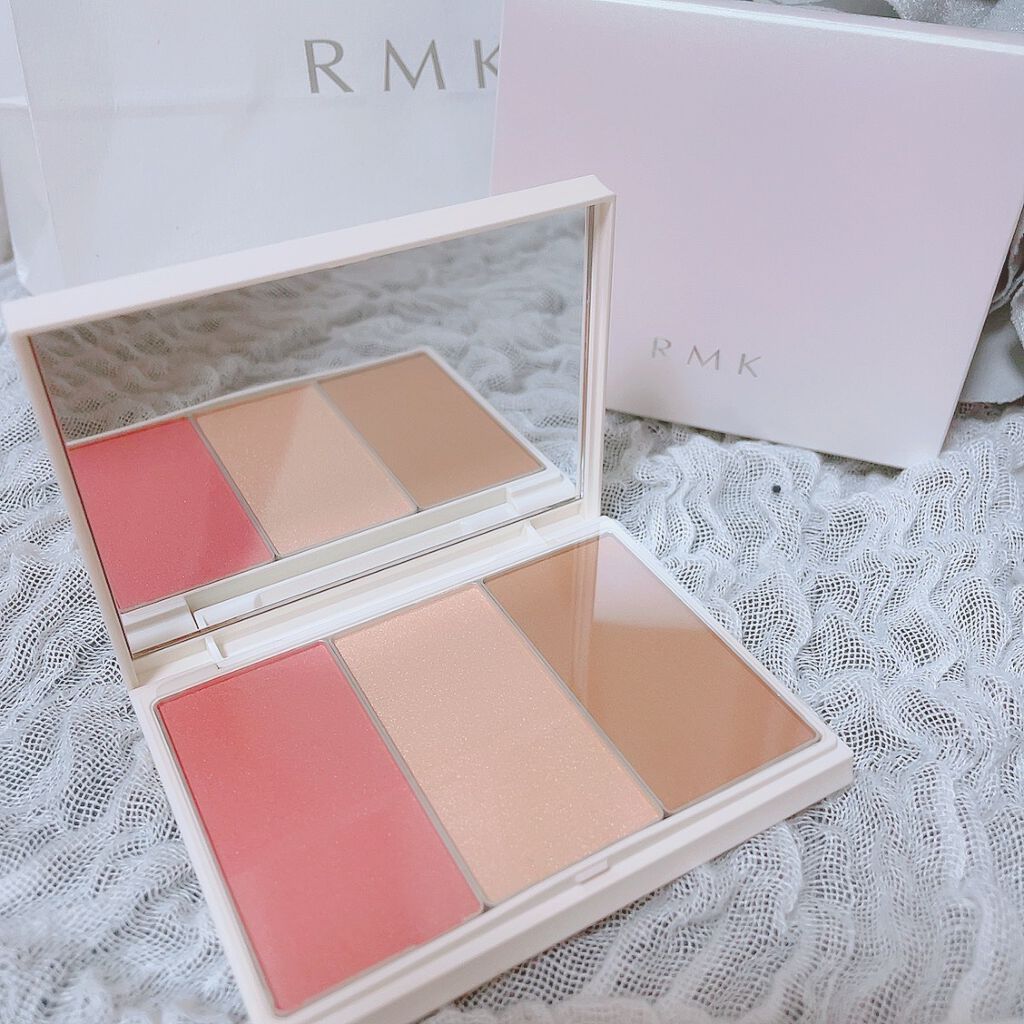 プリズマティックラスター フェイスパレット 02 フェアグロー/RMK/パウダーハイライトを使ったクチコミ（1枚目）