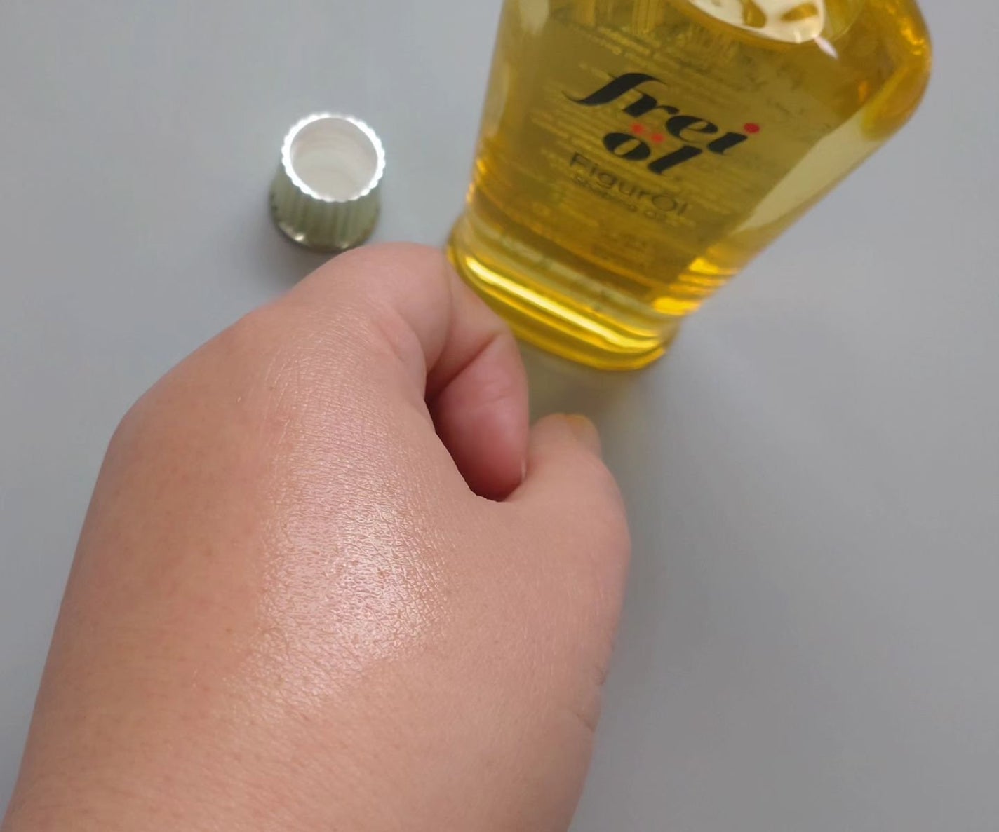 シェイピングオイル(Shaping Oil)/フレイオイル(freioil)/ボディオイルを使ったクチコミ(5枚目)