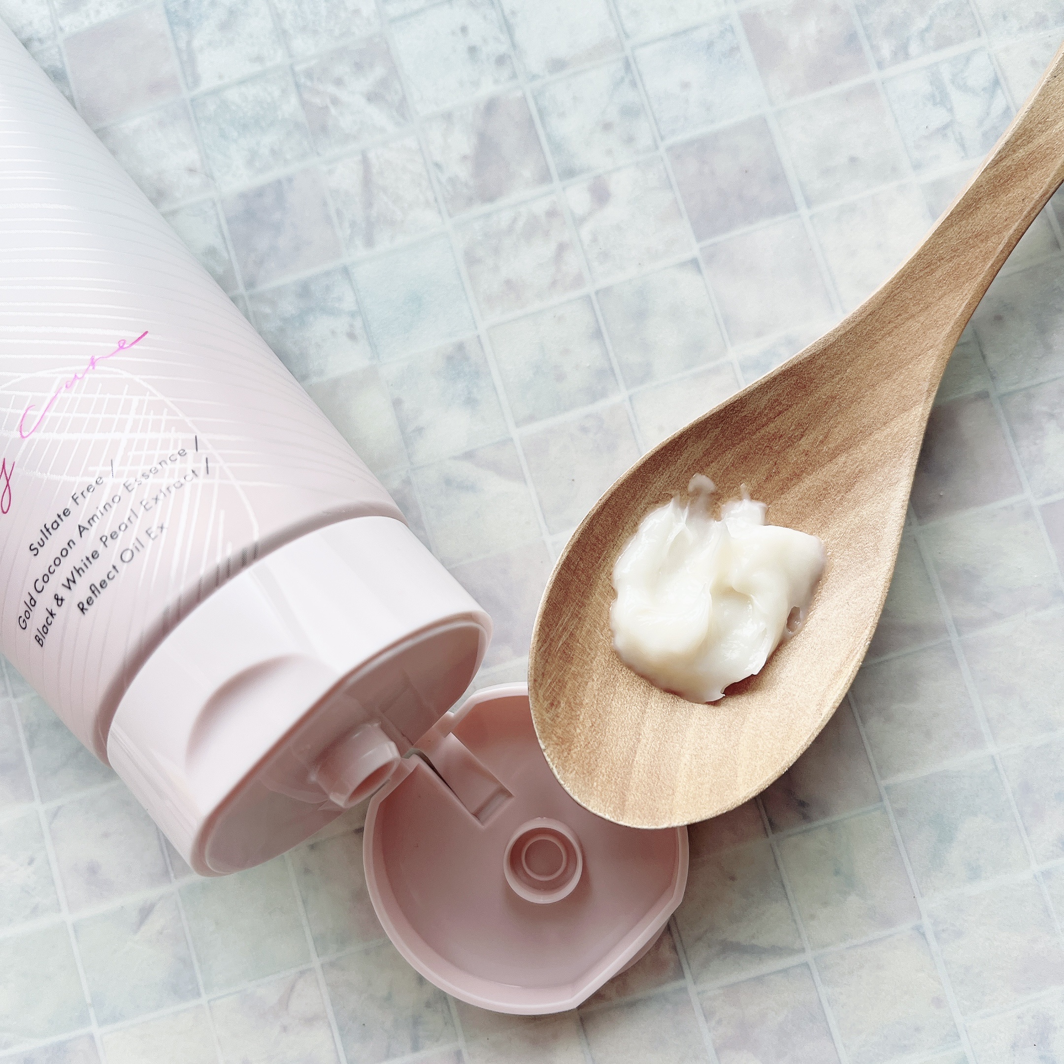 ココンシュペール インナーコンフォートシャンプー／インテンシブリペアトリートメント（スリーク＆リッチ）のクチコミ「＼まゆの力で毎日ぜいたくケア🫧／

ココンシュペール
アドバンスリペアパック

金のまゆビュー.....」（2枚目）