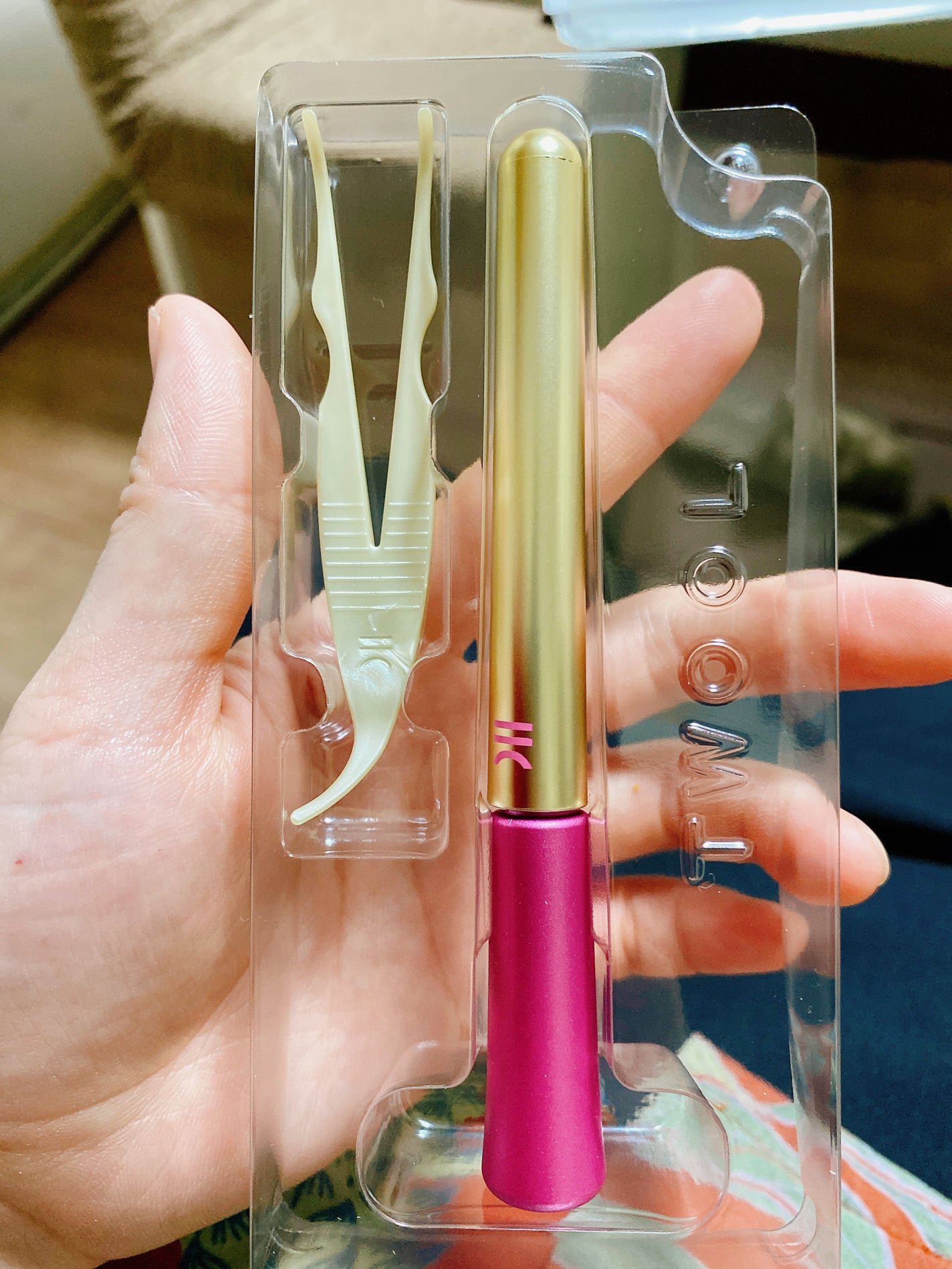 TWOOL ダブルアイリッドグルー/SHOBIDO/二重まぶた用アイテムを使ったクチコミ(2枚目)