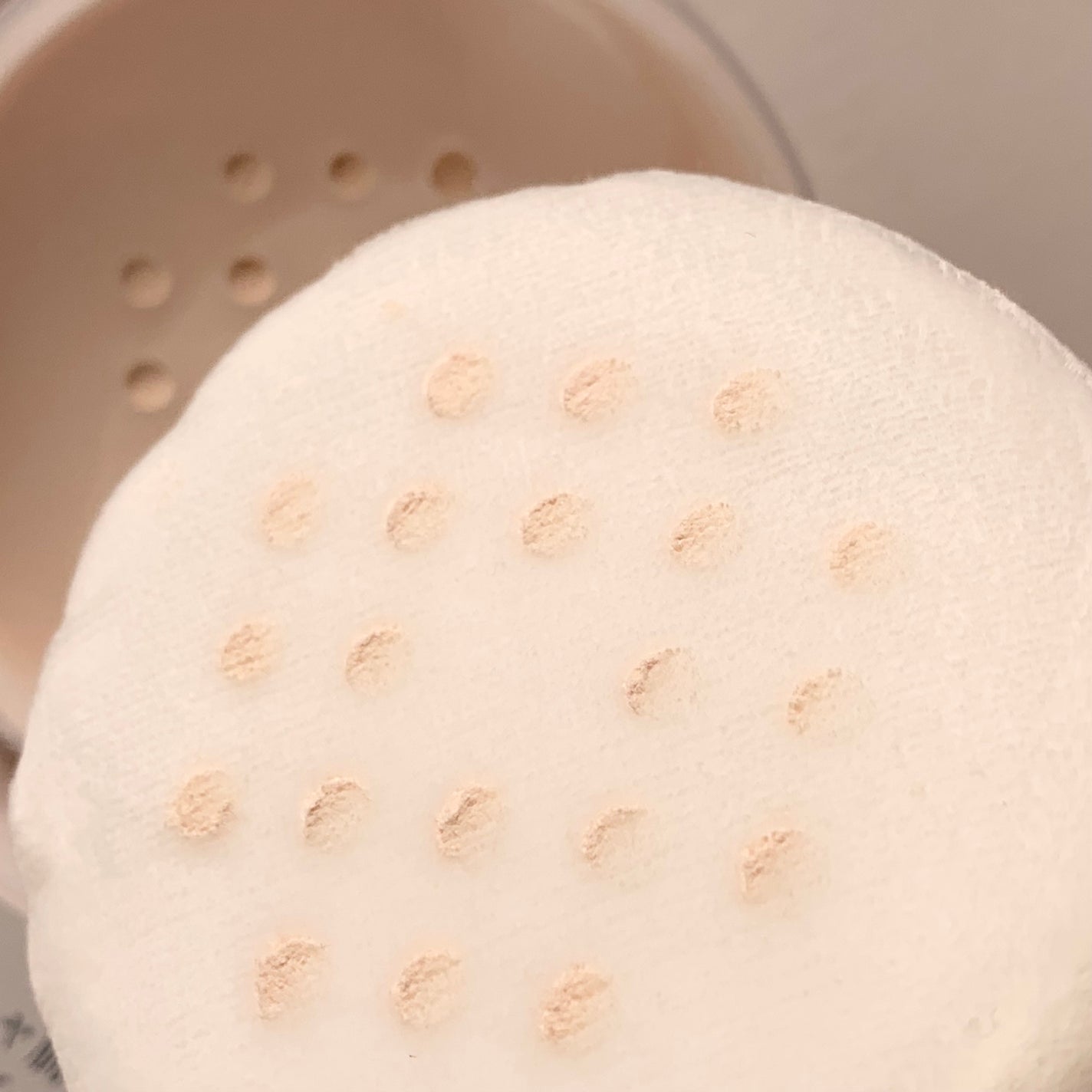 スージー エキスパート マイクロエアリーパウダーF/SUSIE N.Y./ルースパウダーを使ったクチコミ(5枚目)