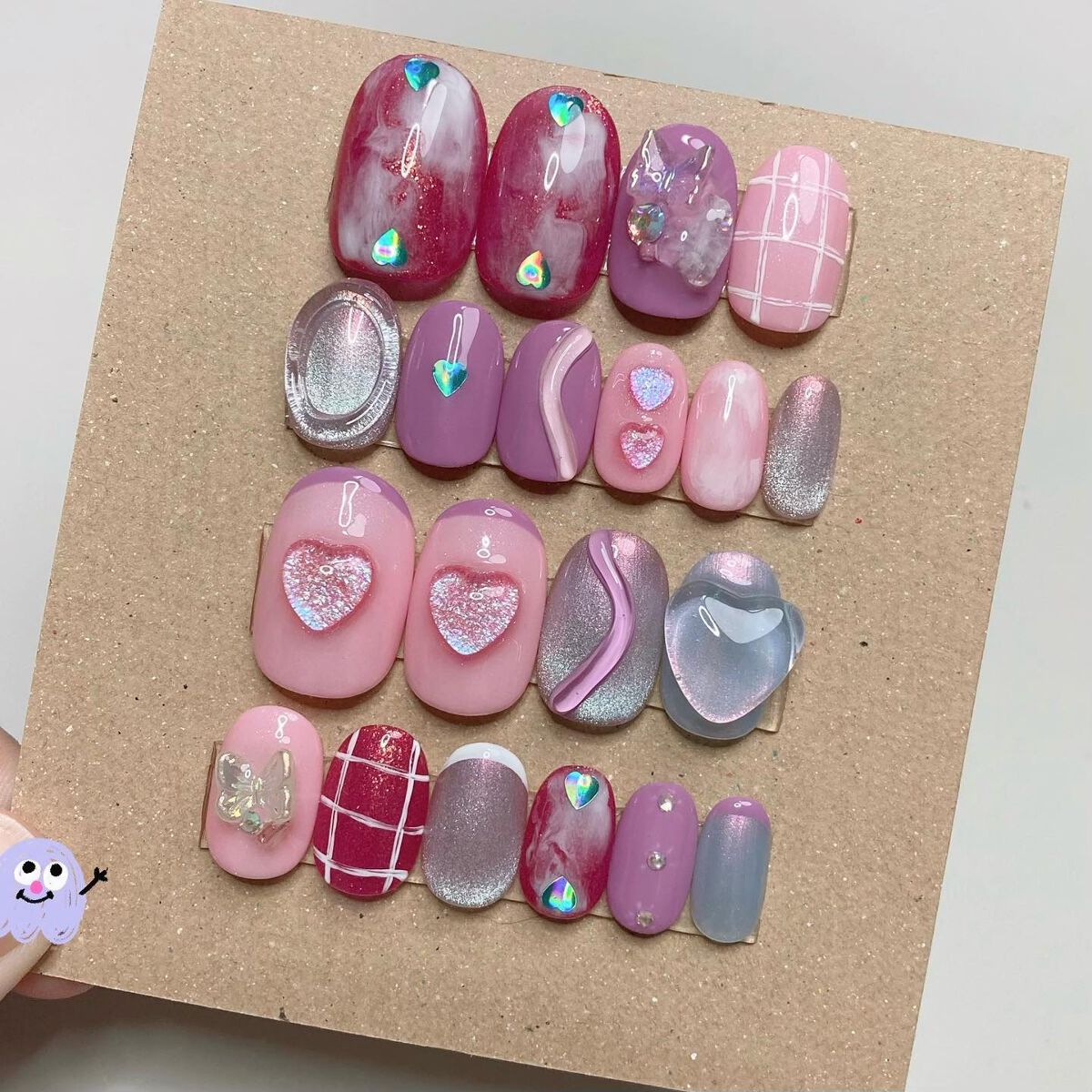 #ピンクネイル,#ハートネイル,#ポップネイル,#カラフルネイル,#うねうねネイル,#凹凸ネイル,#フレンチネイル,#マグネットネイルのネイルデザイン