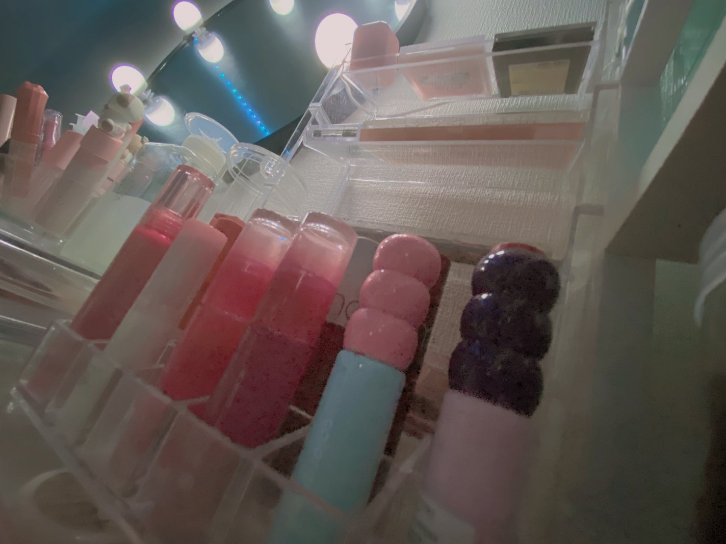 めい on LIPS 「お気に入りのお部屋自慢バイト代からコツコツ買って集めたお気に入..」(3枚目)