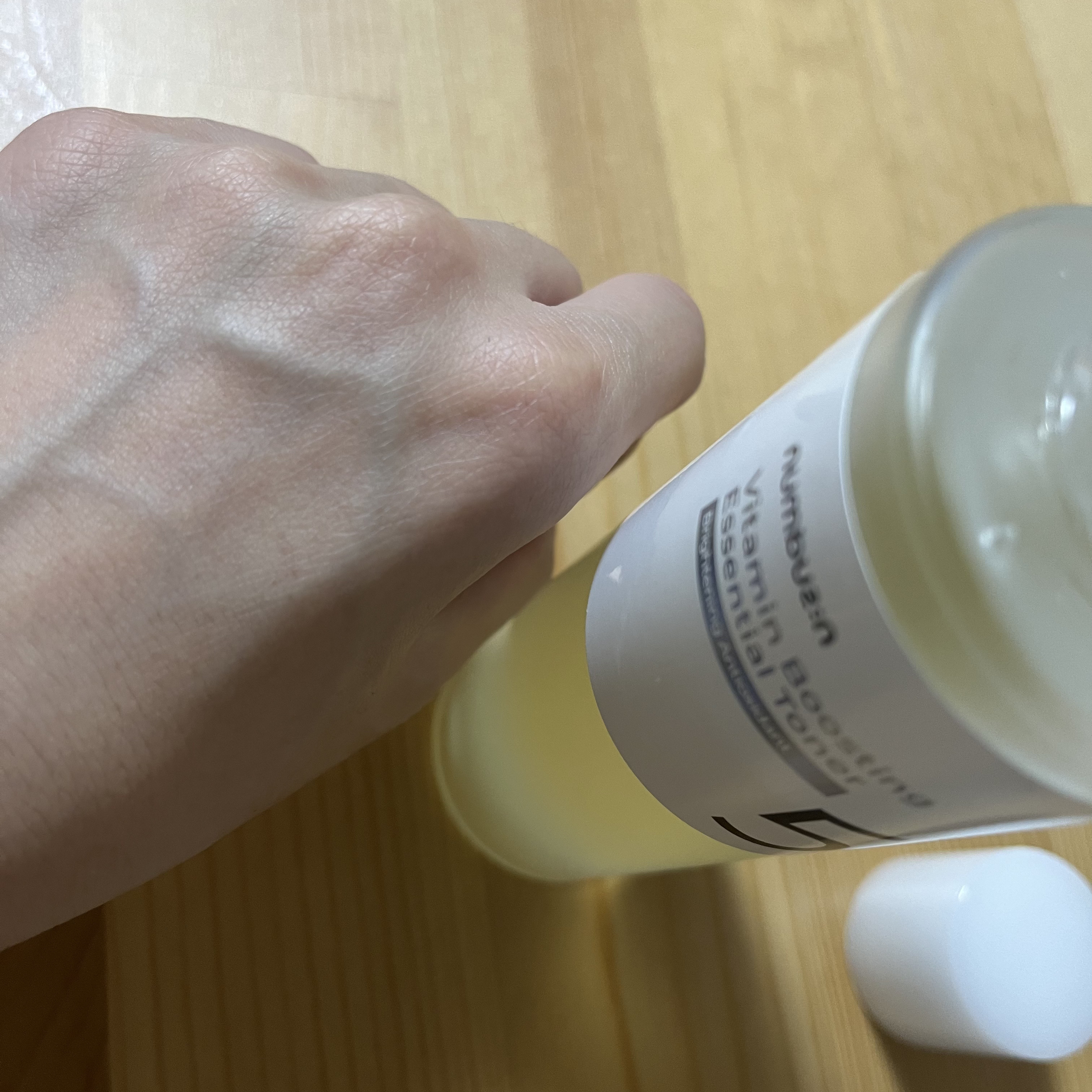 5番 白玉グルタチオンCエッセンシャルトナー/numbuzin/化粧水を使ったクチコミ（3枚目）