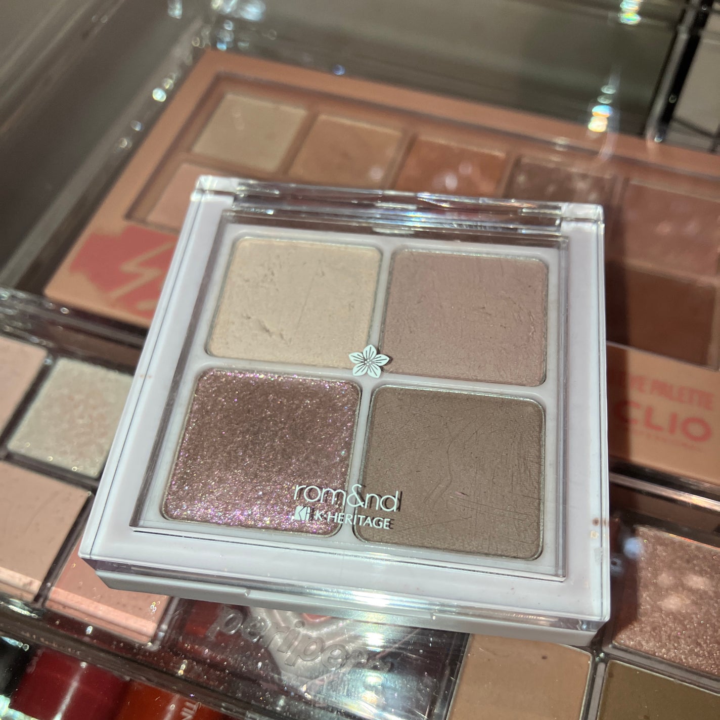 ベターザンアイズ 韓服エディション/rom&nd/アイシャドウパレットを使ったクチコミ(1枚目)