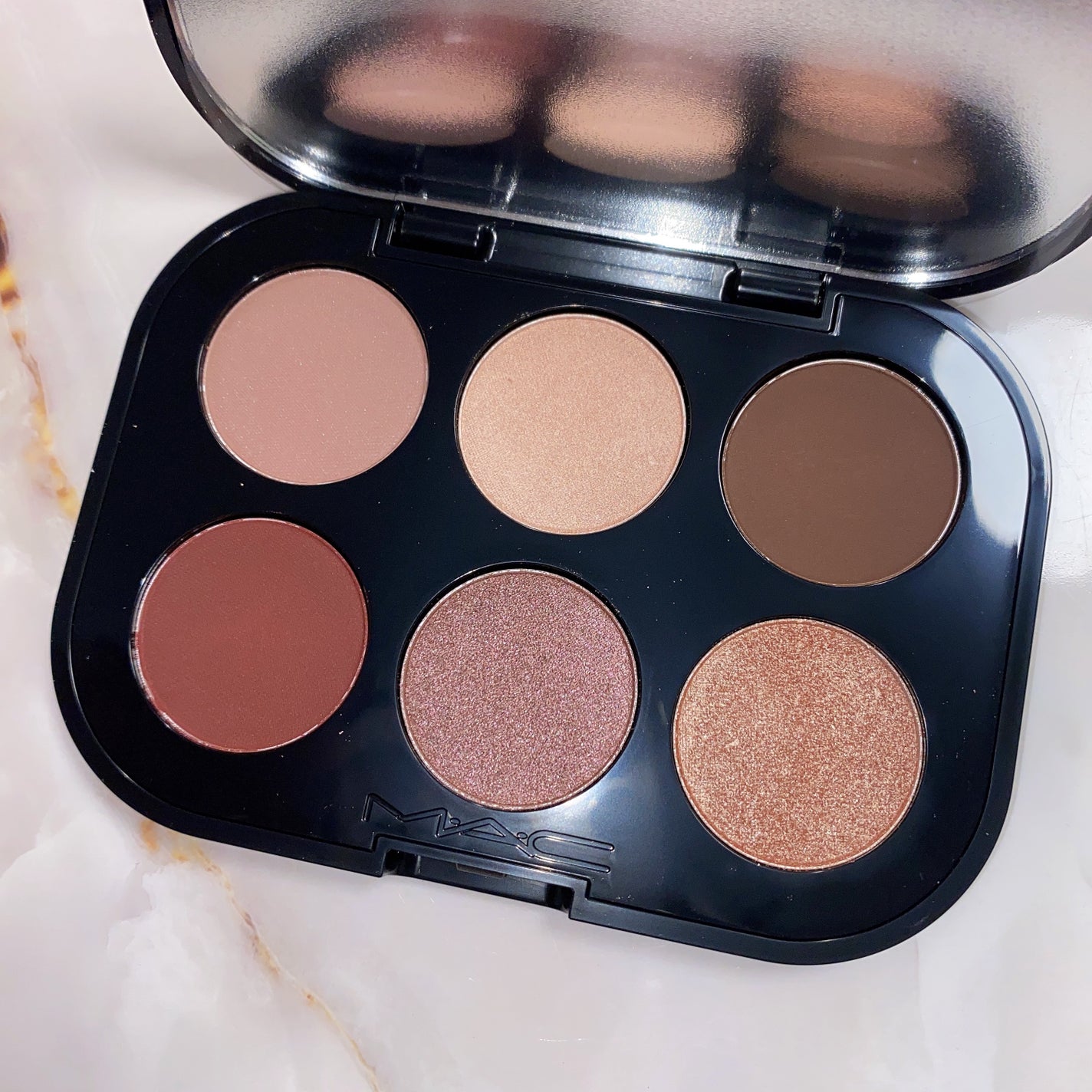 コネクト イン カラー アイシャドウ パレット × 6/M・A・C/アイシャドウパレットを使ったクチコミ(4枚目)