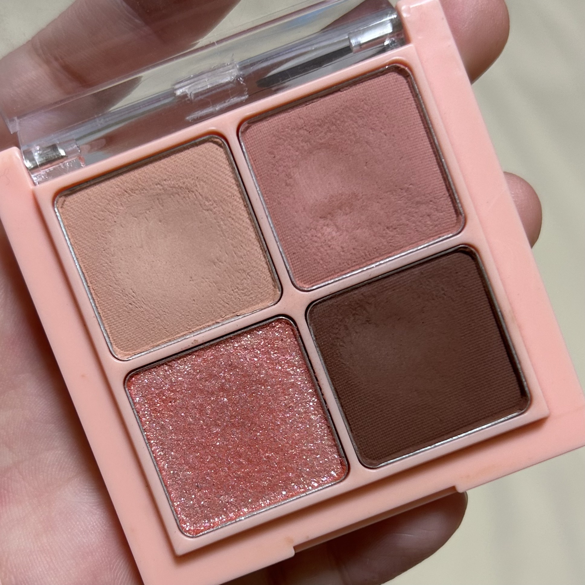 ベターザンアイズ 01 ドライマンゴー チューリップ/rom&nd/アイシャドウパレットを使ったクチコミ（2枚目）