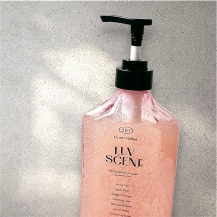 スクラブボディウォッシュ フラワーマーケット ホワイトチューリップ/LUV SCENT/ボディスクラブを使ったクチコミ(1枚目)