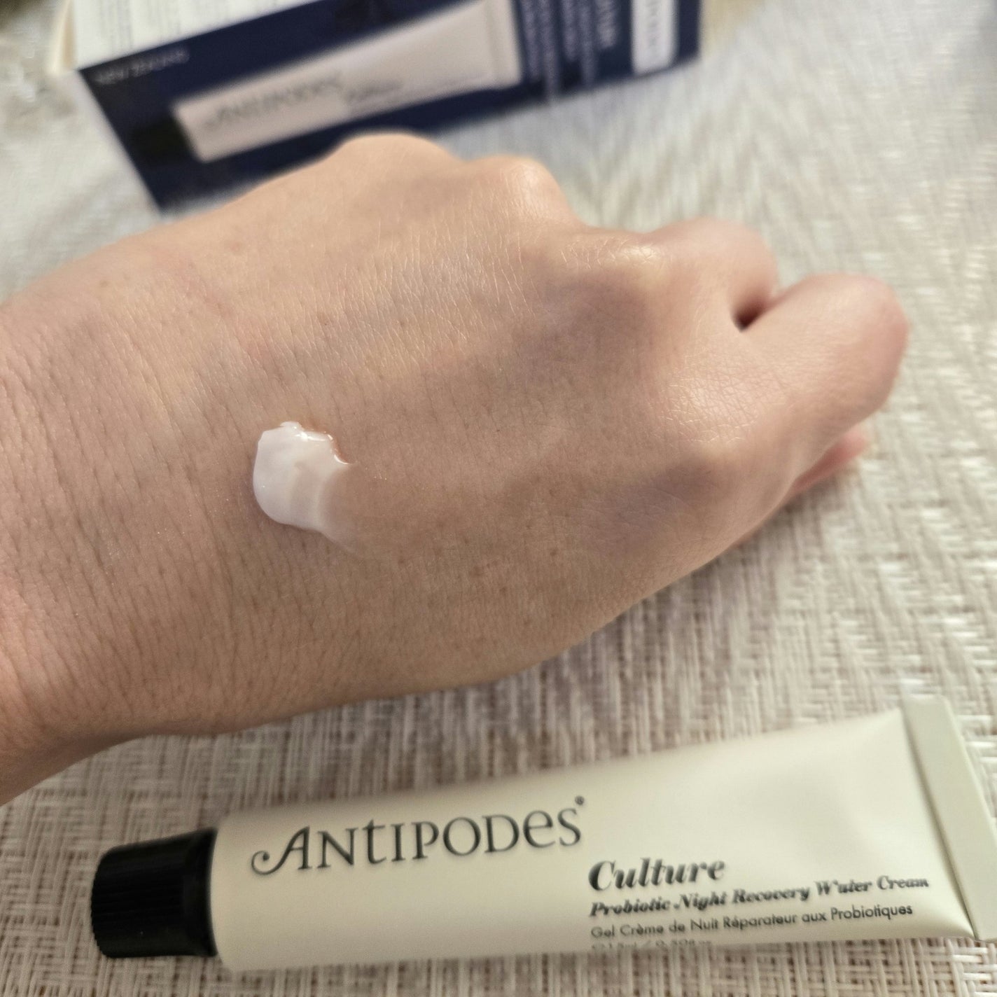 カルチャープロバイオティクス ナイト ウォータークリーム/Antipodes/フェイスクリームを使ったクチコミ(3枚目)