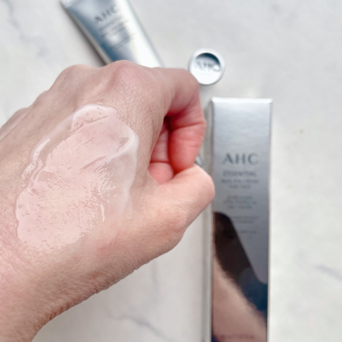 エッセンシャル リアル アイクリーム フォーフェイス/AHC/アイケア・アイクリームを使ったクチコミ(5枚目)