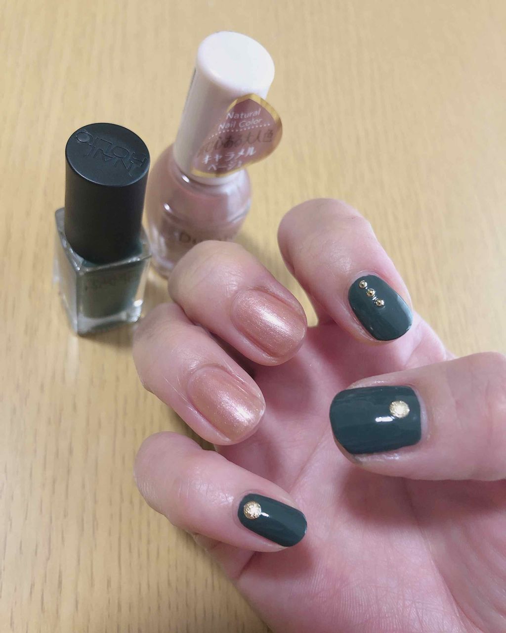 ゆり母 on LIPS 「ネイルホリック GR704デュカート N16濃い色を使うときは..」(3枚目)