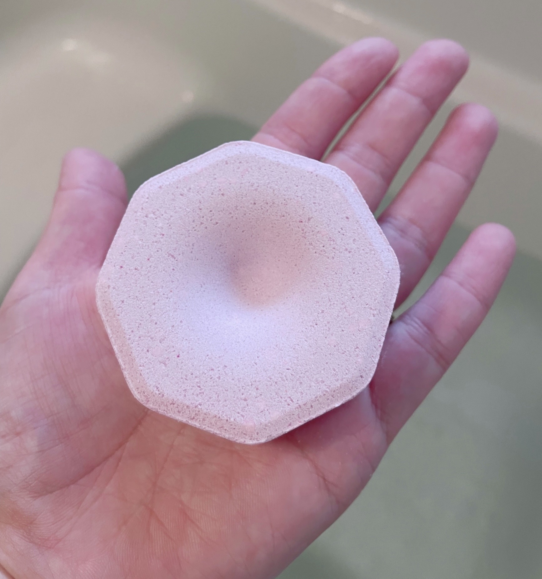 バブ モンスターバブルMEGA級 ボコボコ泡 スパイシーエナジーの香り​/バブ/炭酸系入浴剤を使ったクチコミ（2枚目）