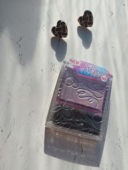 パールグロウニュアンサー/CEZANNE/パウダーハイライトを使ったクチコミ(3枚目)