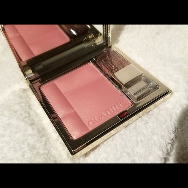 CLARINS ブラッシュ プロディジュのクチコミ「
＊＾CLARINS
　　　🔵Blush Prodige (¥4800)
　　　　 - 09 .....」（2枚目）