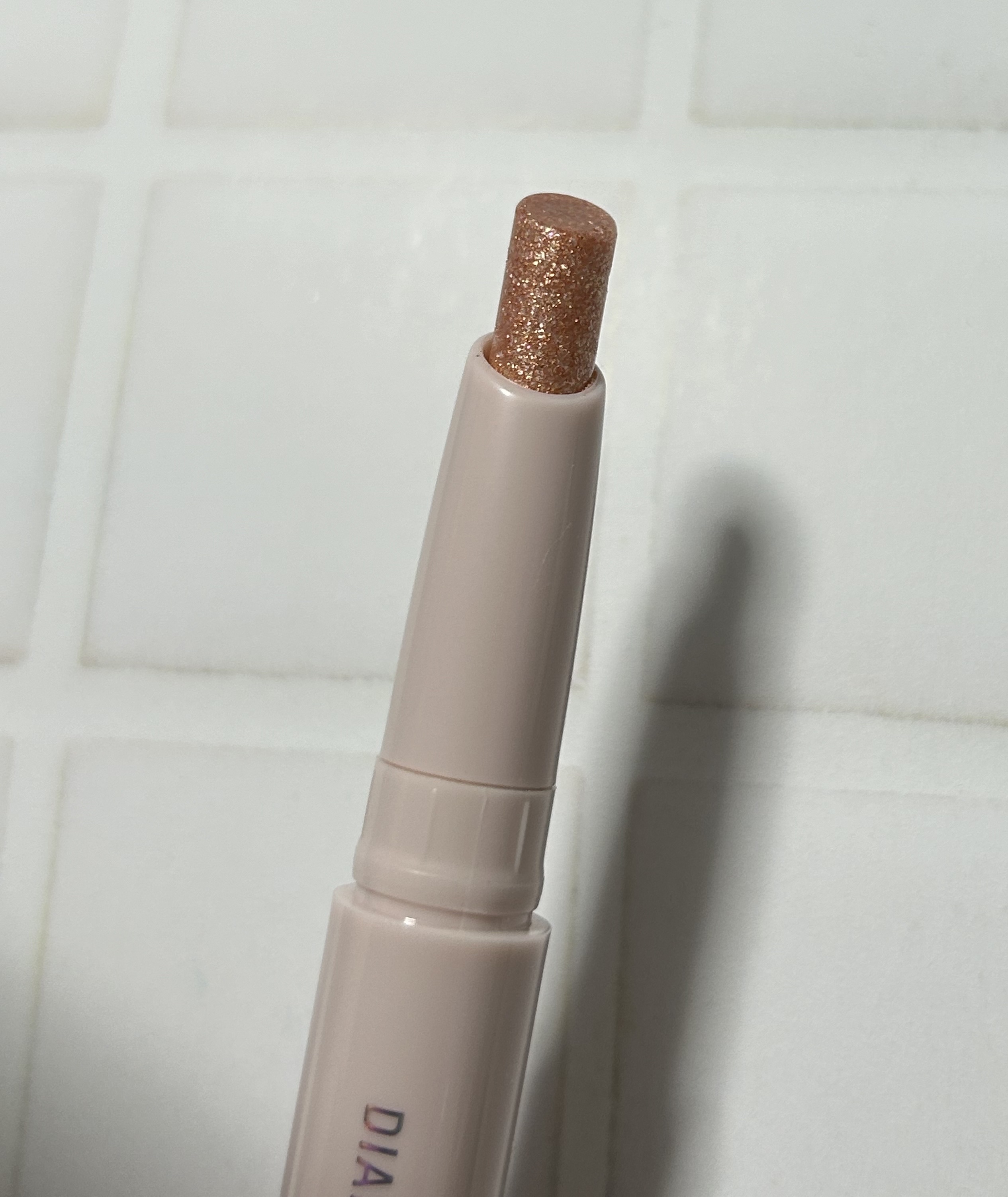 ドド ダイアモンドクラッシュスティック/ドド/スティックアイシャドウを使ったクチコミ（2枚目）