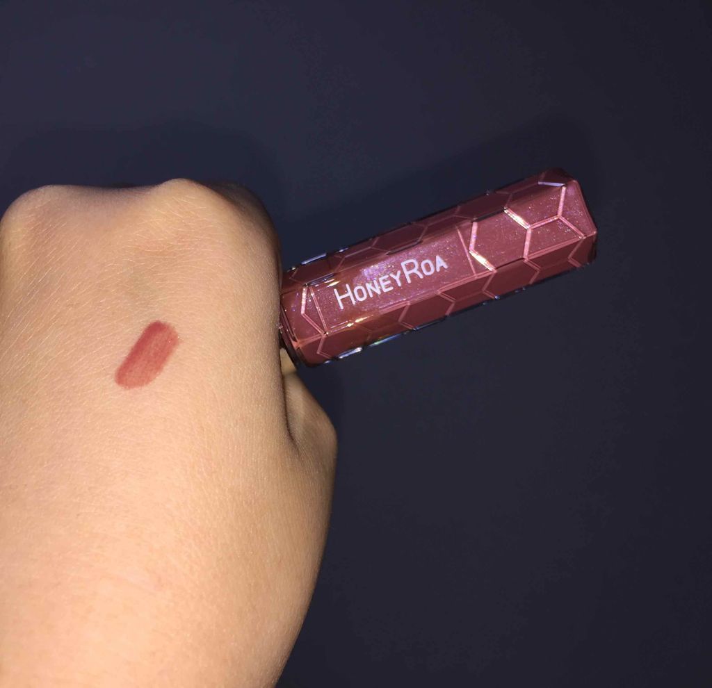 ハニーラスター r/ROAlív/リップグロスを使ったクチコミ(3枚目)