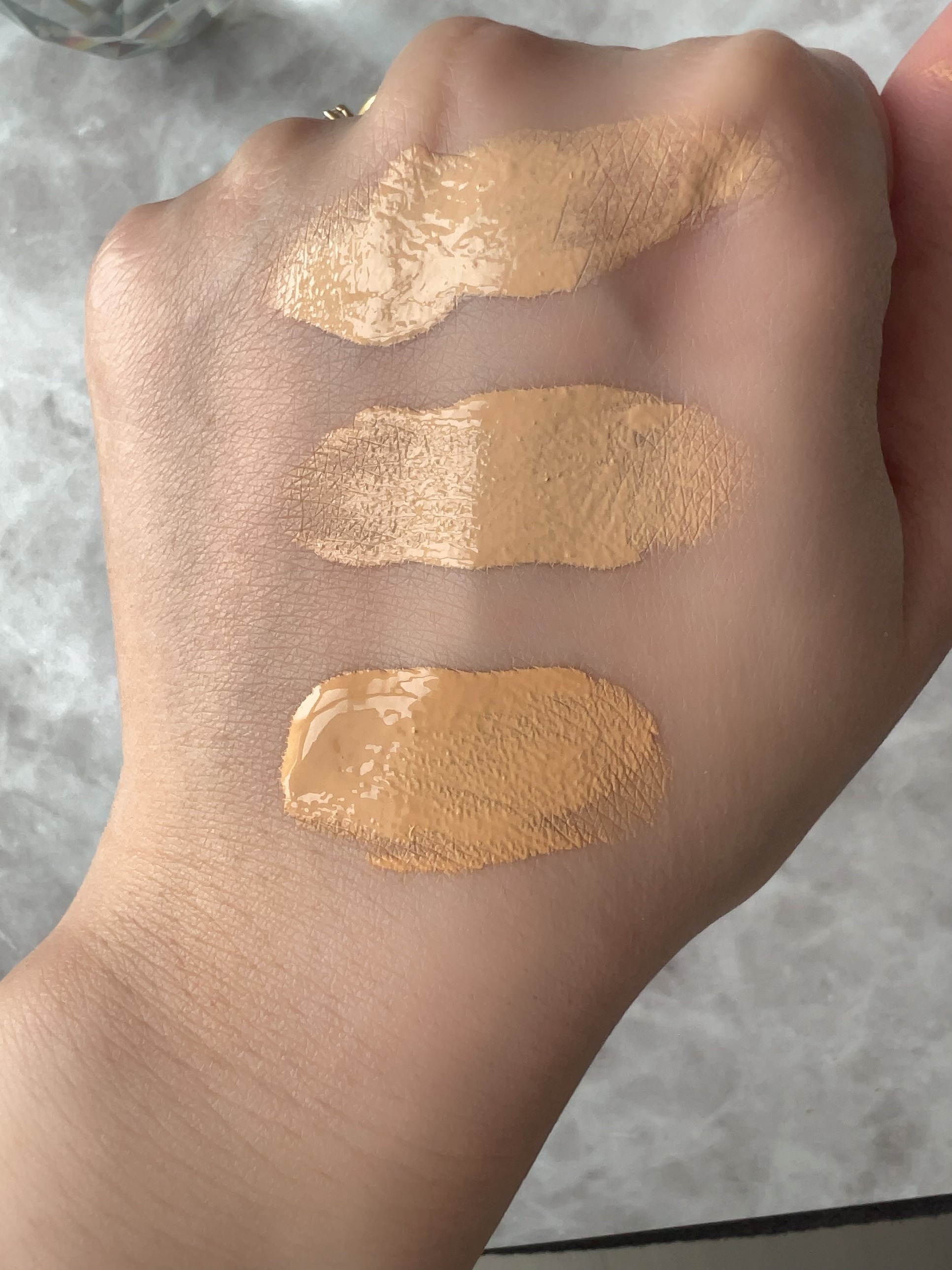 スキンフィット ファンデーション 03/LionWell（ライオンウェル）/リキッドファンデーションを使ったクチコミ（2枚目）