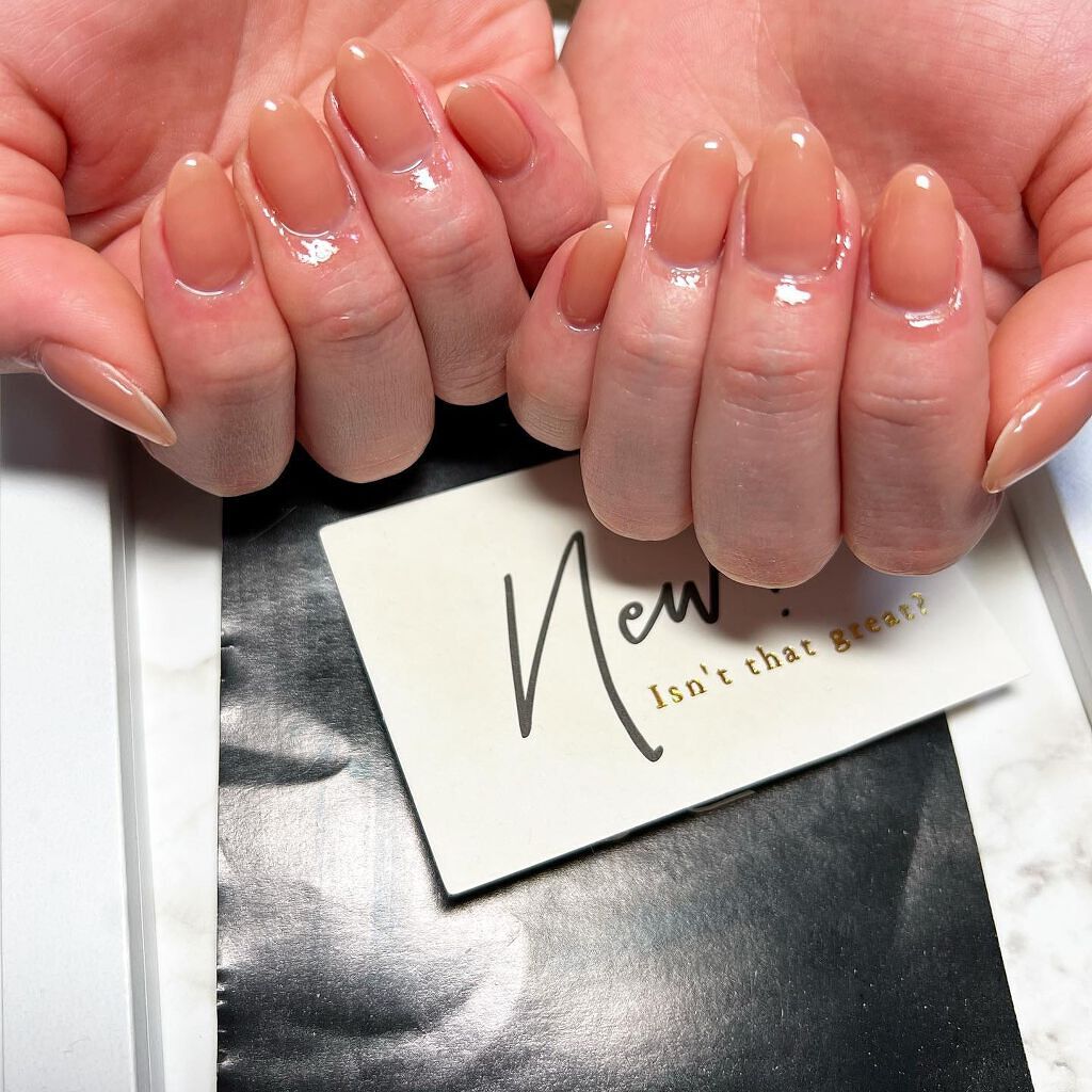 cst on LIPS 「#ちゅるんネイル#極上 のワンカラー#ネイルケア#シンプルネイ..」(1枚目)