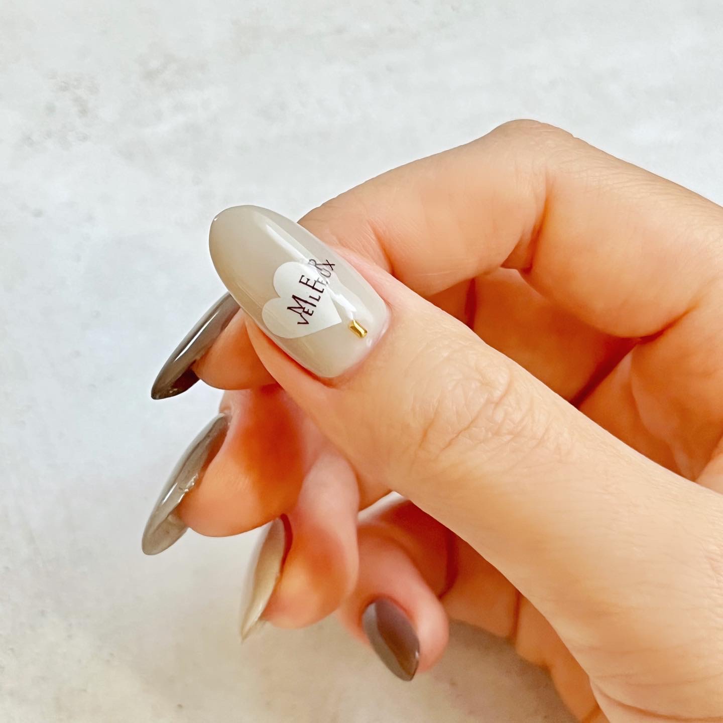 effrontee kyoko プロデュース Theorist ダークブラウン/tsumekira/ネイル用品を使ったクチコミ（3枚目）