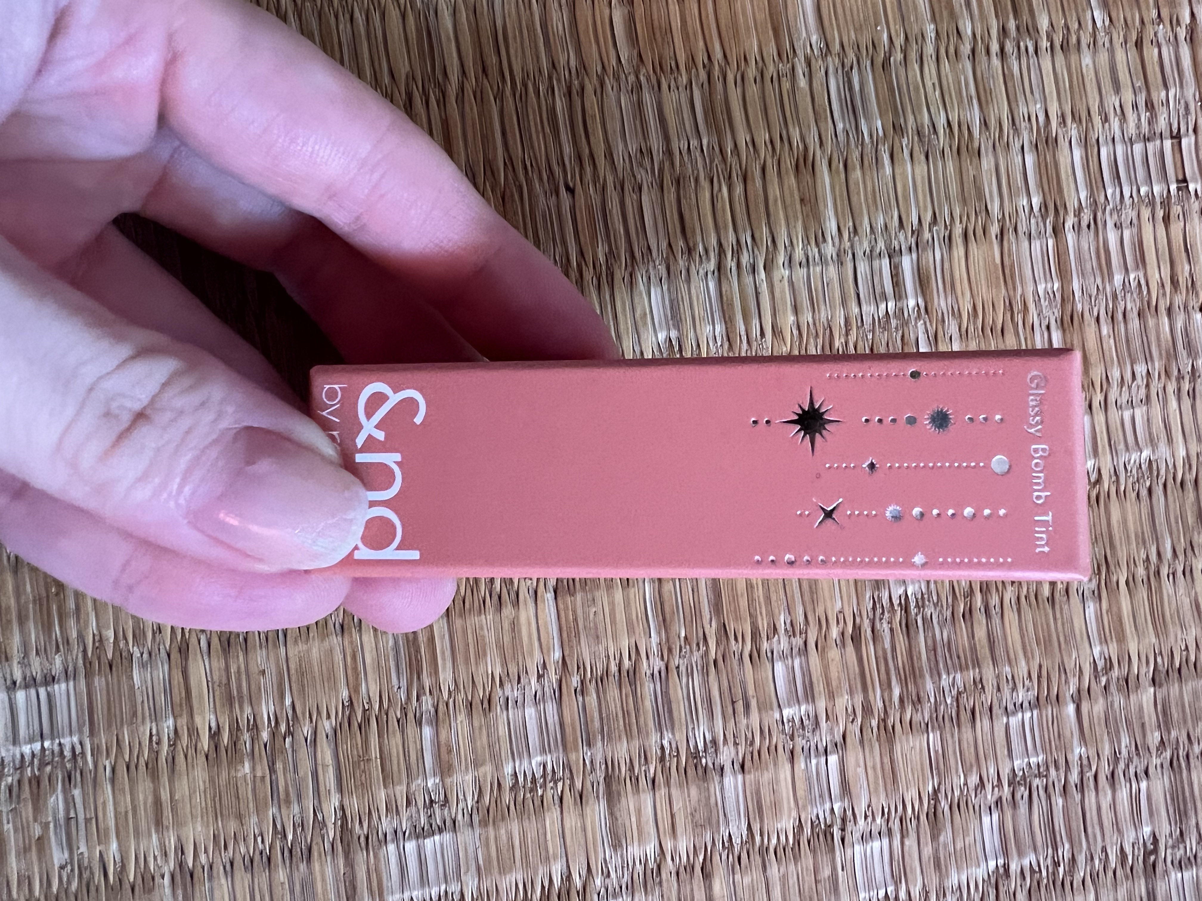 アンドバイロムアンド　グラッシーボムティント HL02 CORAL SNOW/&nd by rom&nd/リップティントを使ったクチコミ（1枚目）