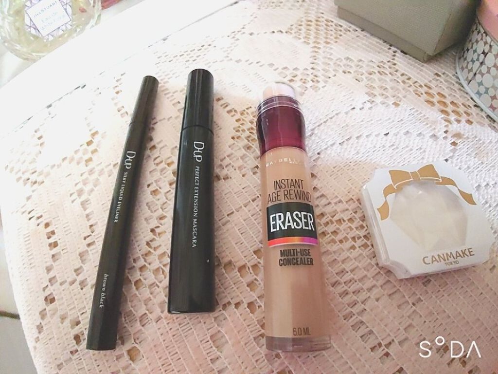 インスタント コンシーラー 122 標準的な肌色/MAYBELLINE NEW YORK/リキッドコンシーラーを使ったクチコミ（1枚目）