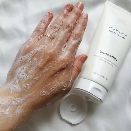 マイルドパフュームボディスクラブ/Dermotive/ボディスクラブを使ったクチコミ(4枚目)