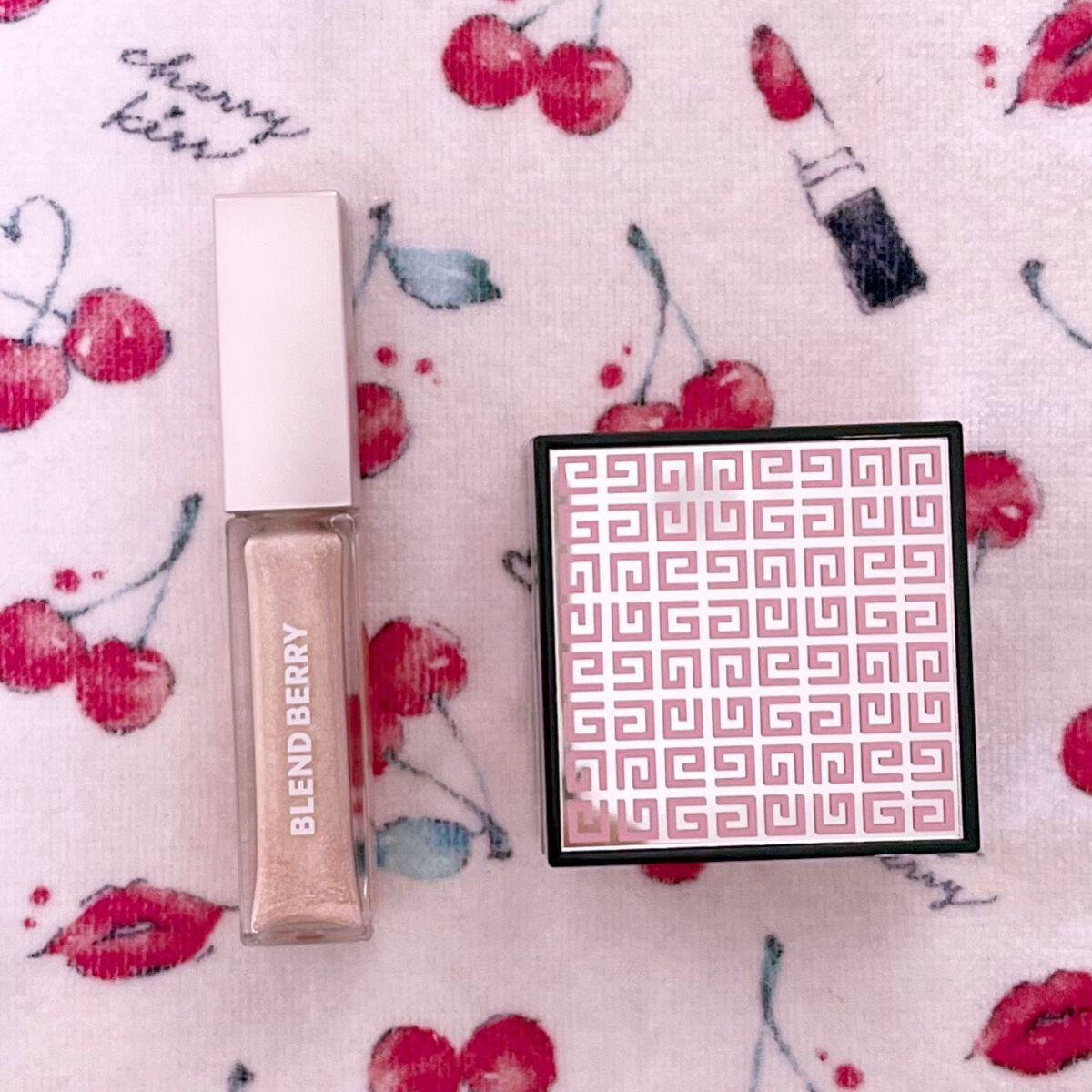 プリズムシャイングリッター/BLEND BERRY/グリッターを使ったクチコミ(1枚目)