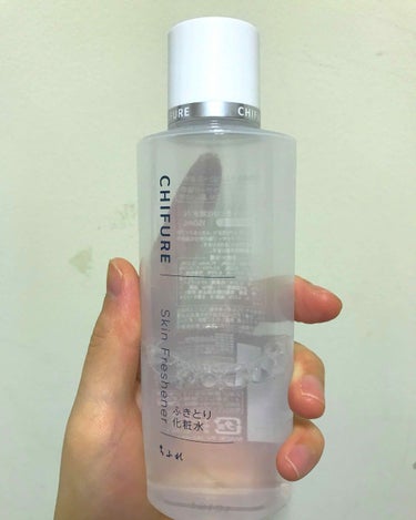 
#ちふれ    #ふきとり化粧水
150ml   500円くらい？？

拭き取り化粧水を知った時に
安さに惹かれてお試しに買った商品です。

ちふれ商品なのでやはりコスパは良いです。

てすが！
ちょ