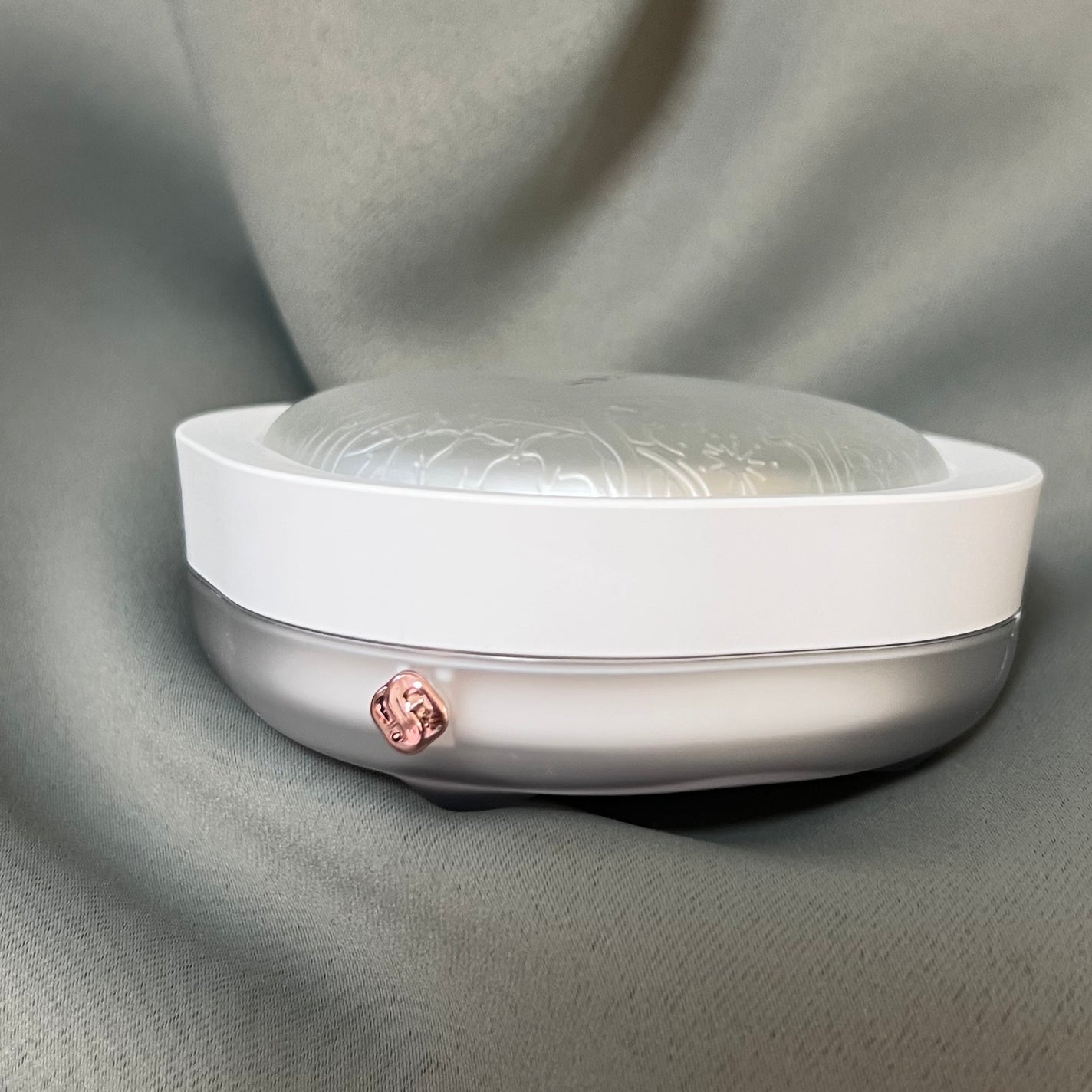 玉養桃花 ルースパウダー/花西子/ルースパウダーを使ったクチコミ(3枚目)