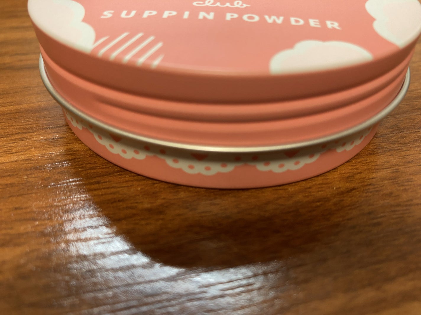 すっぴんパウダーC ホワイトフローラルブーケの香り/クラブ/プレストパウダーを使ったクチコミ(3枚目)