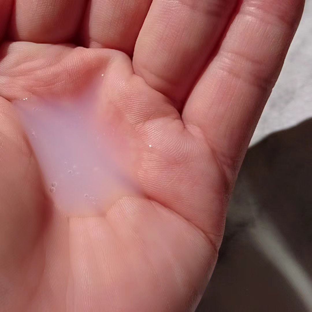 Leivy ラディアンスボディシャンプー ダマスクローズのクチコミ「⸜レイヴィーから新シリーズ登場!!⸝

今だけの可愛いボトル🤍
ラディアンスボディシャンプー★.....」（2枚目）