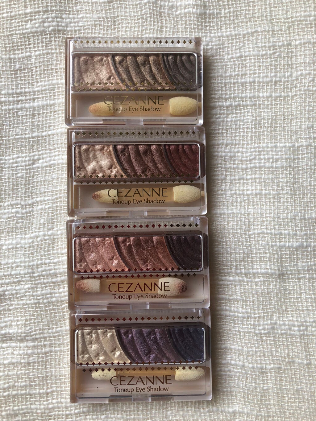 トーンアップアイシャドウ/CEZANNE/アイシャドウパレットを使ったクチコミ(1枚目)