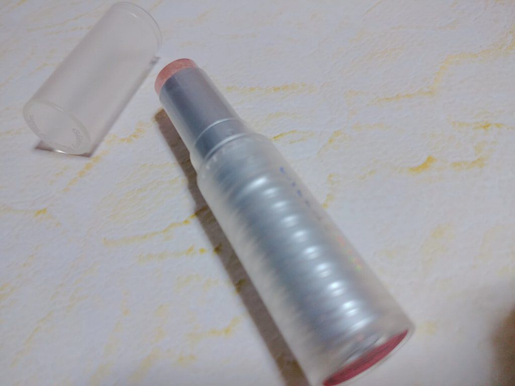 グリッタリーウェブリップバーム N°4クレバー/unleashia/リップケアを使ったクチコミ（1枚目）