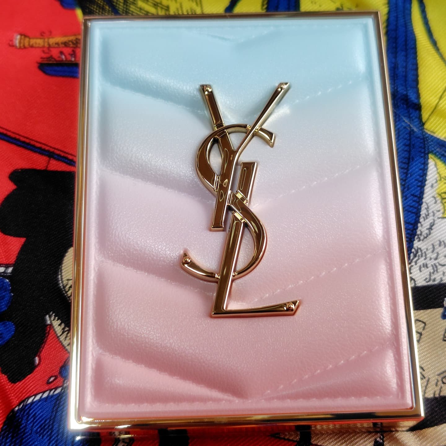 クチュール ミニ クラッチ/YVES SAINT LAURENT BEAUTE/アイシャドウパレットを使ったクチコミ（2枚目）