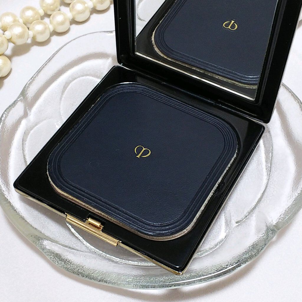 プードルコンパクトエサンシエルｎ エレガントスリム（5g）/クレ・ド・ポー ボーテ/プレストパウダーを使ったクチコミ（3枚目）