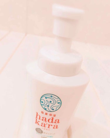 hadakara ボディソープ 泡で出てくるタイプ クリーミーソープの香り/hadakara/ボディソープを使ったクチコミ（2枚目）